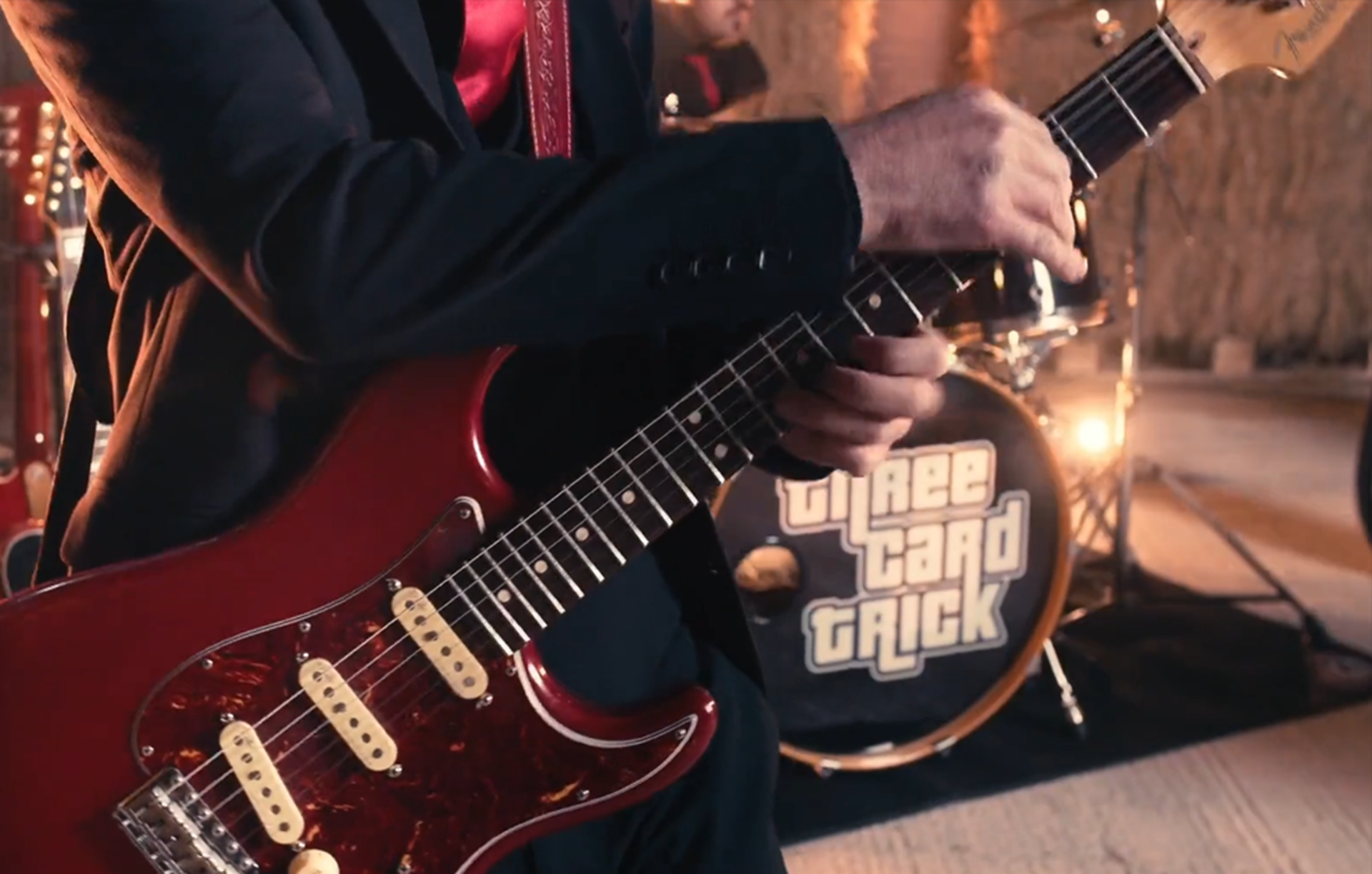 Three Card Trick Main Gallery Image 8