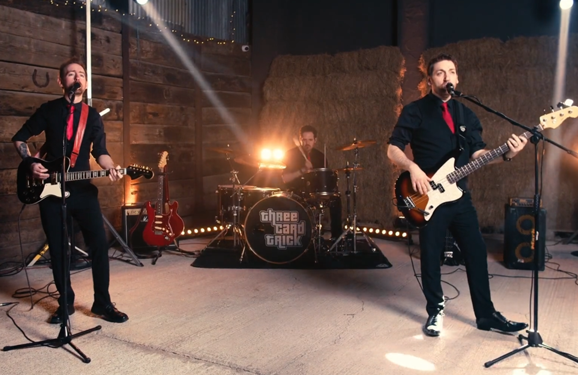 Three Card Trick Main Gallery Image 4