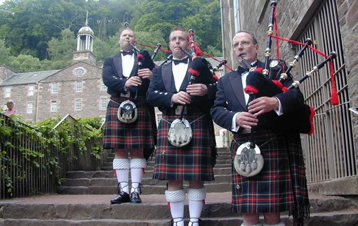 Wedding Piper Thumbnail Image 10