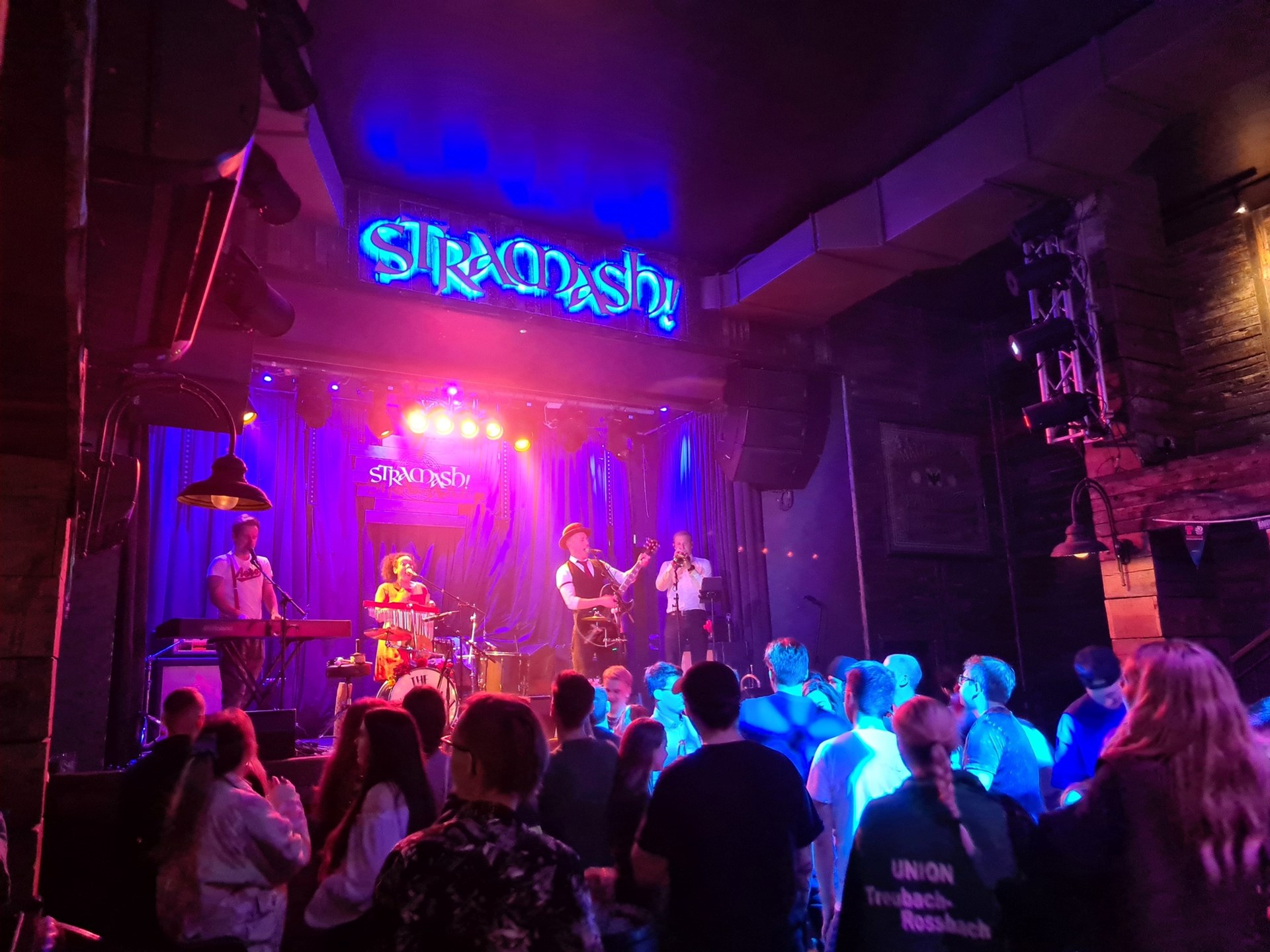 The Background Sounds Main Gallery Image 10