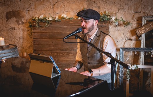 Rico Franchi Daytime Wedding Entertainer Thumbnail Image 6