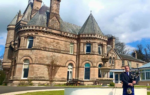 Wedding Piper Thumbnail Image 9