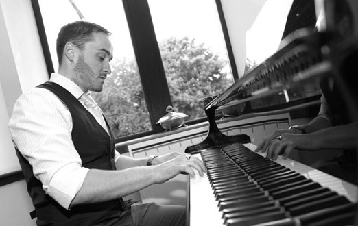 Rico Franchi Daytime Wedding Entertainer Thumbnail Image 2